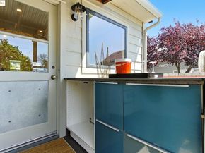 1814 Sixth Street, Berkeley CA 94710