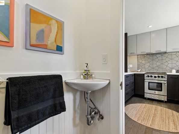 1814 Sixth Street, Berkeley CA 94710