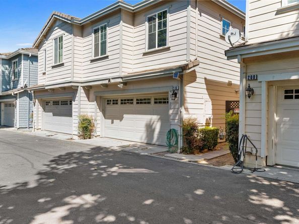 206 Hamlin Loop, Walnut Creek CA 94598