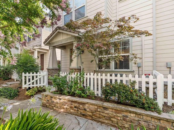 206 Hamlin Loop, Walnut Creek CA 94598