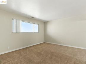 4336 Rilea Way, Oakland CA 94605