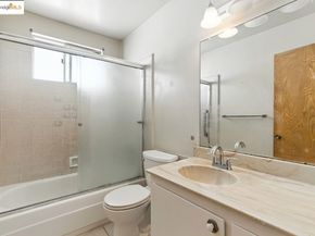 4336 Rilea Way, Oakland CA 94605