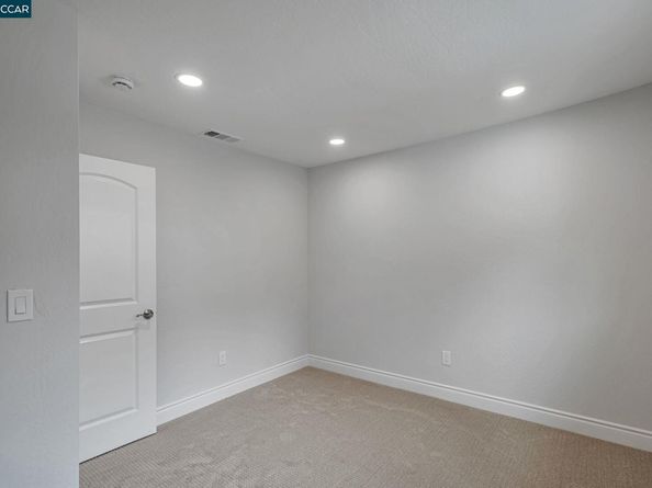 147 Covington St, Oakland CA 94605