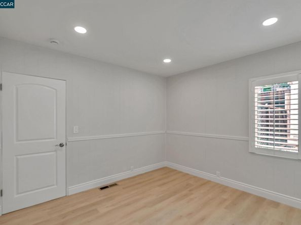 147 Covington St, Oakland CA 94605