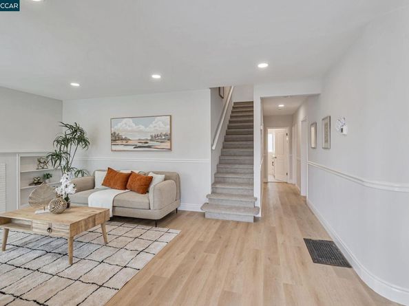 147 Covington St, Oakland CA 94605