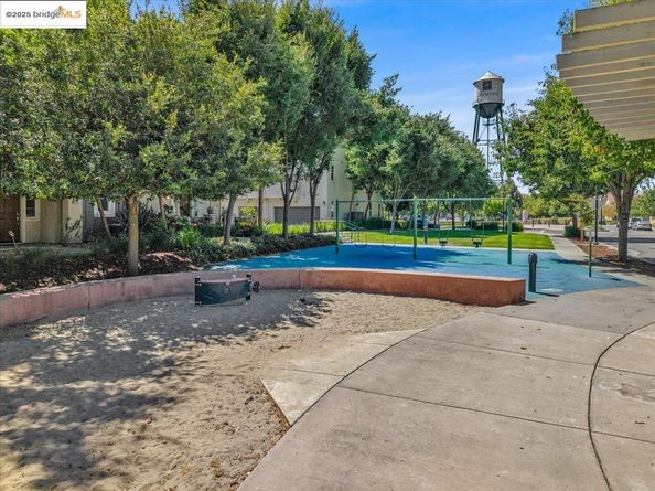 610 Staley Ave, Hayward CA 94541