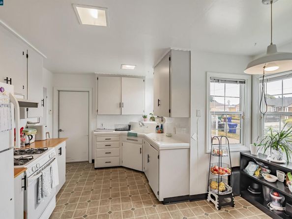 2633 Humphrey Ave, Richmond CA 94804