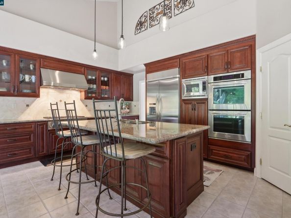 132 Victoria Pl, Danville CA 94506