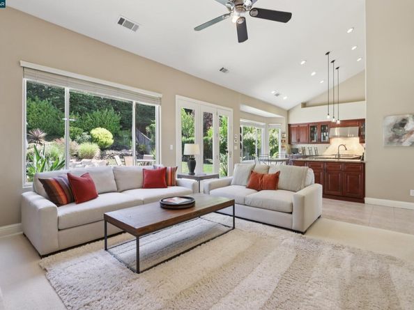 132 Victoria Pl, Danville CA 94506