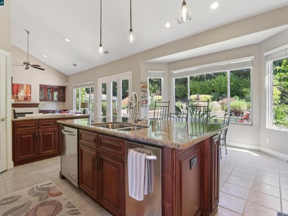 132 Victoria Pl, Danville CA 94506