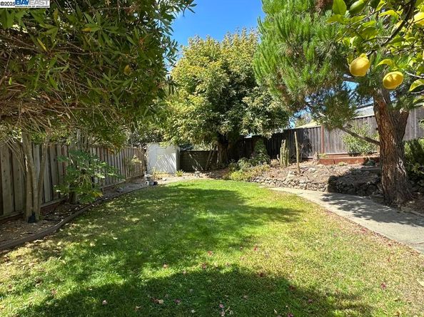 18411 Watters Dr, Castro Valley CA 94546
