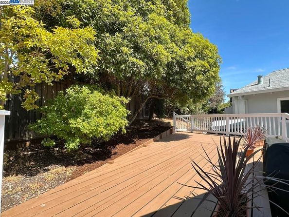 18411 Watters Dr, Castro Valley CA 94546