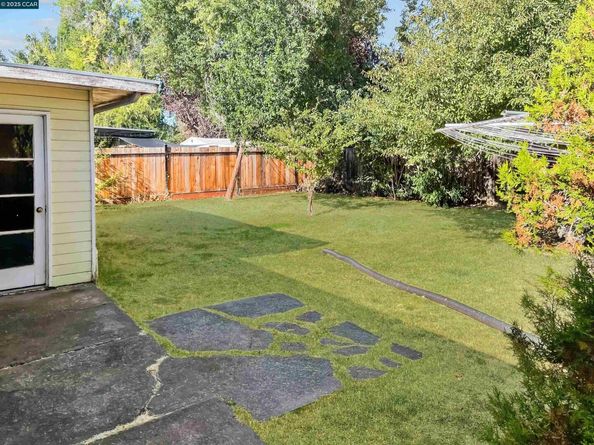 3107 Hacienda Dr, Concord CA 94519