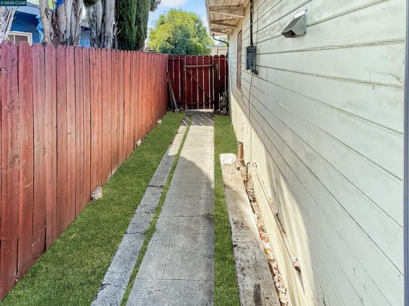 3107 Hacienda Dr, Concord CA 94519