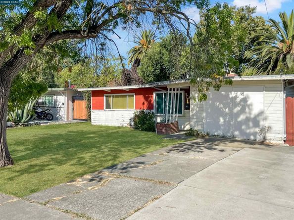 3107 Hacienda Dr, Concord CA 94519