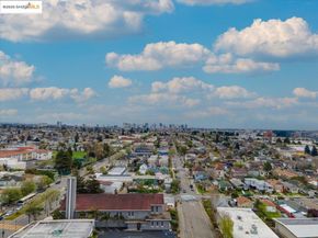 1123 65Th St, Oakland CA 94608