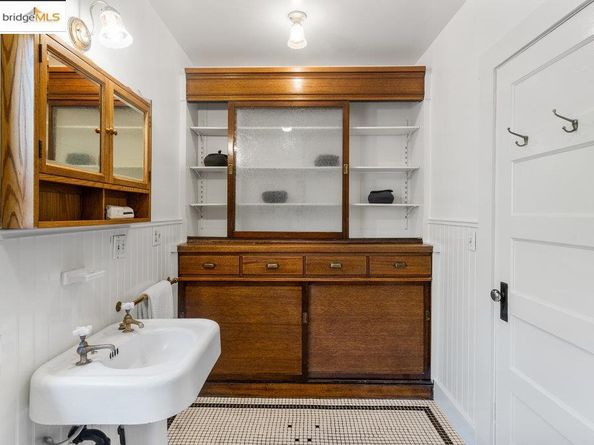 1125 Keith Avenue, Berkeley CA 94708
