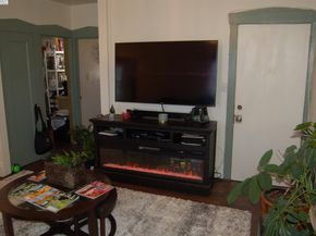 5103 Fairfax Ave, Oakland CA 94601