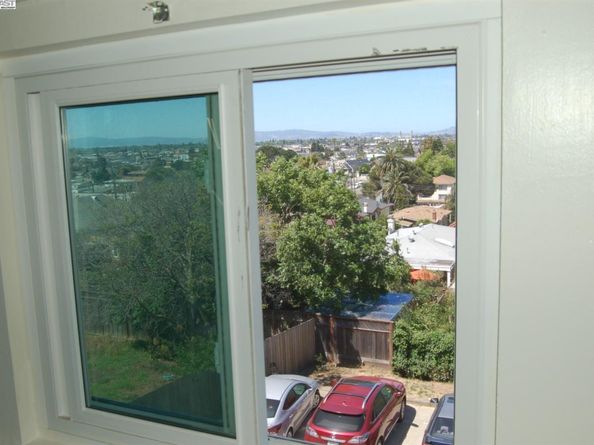 5103 Fairfax Ave, Oakland CA 94601