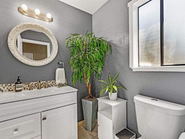3238 Monika Ln, Hayward CA 94541