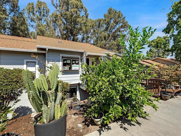 3238 Monika Ln, Hayward CA 94541