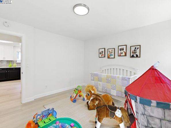 1739 E 22Nd St, Oakland CA 94606