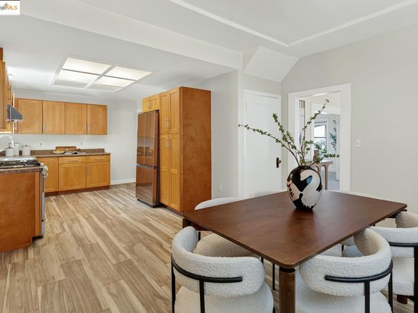 3622 Emerson ST, Oakland CA 94610