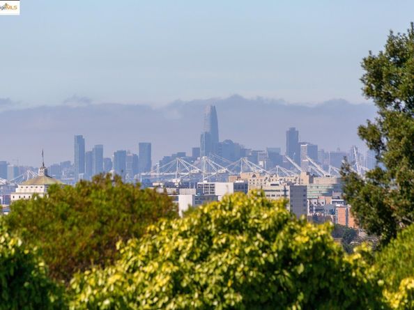3622 Emerson ST, Oakland CA 94610