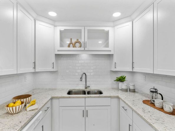215 Mavis Dr, Pleasanton CA 94566
