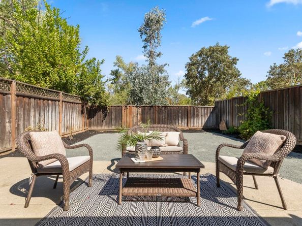 215 Mavis Dr, Pleasanton CA 94566