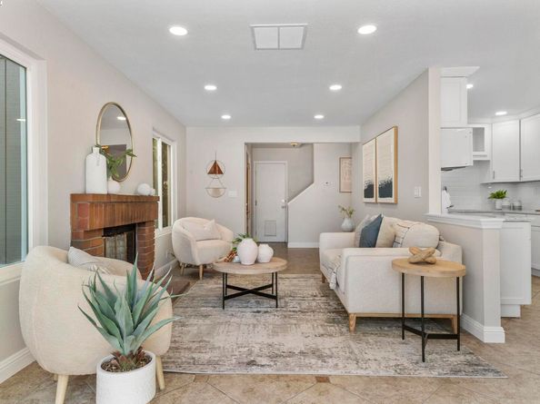 215 Mavis Dr, Pleasanton CA 94566