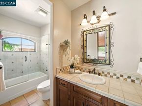 1615 Lawrence Rd, Danville CA 94506