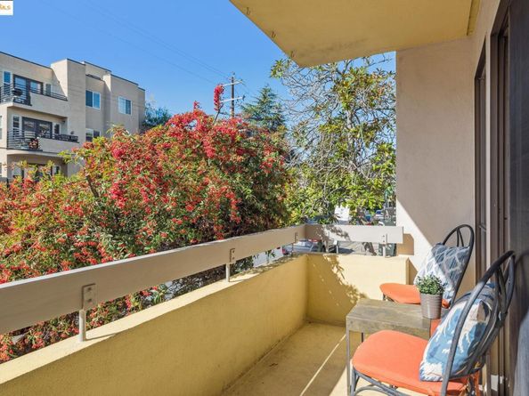 651 Oakland Ave 1E, Oakland CA 94611