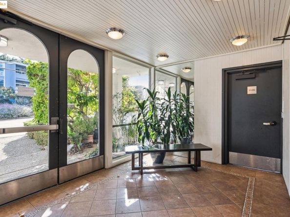 651 Oakland Ave 1E, Oakland CA 94611