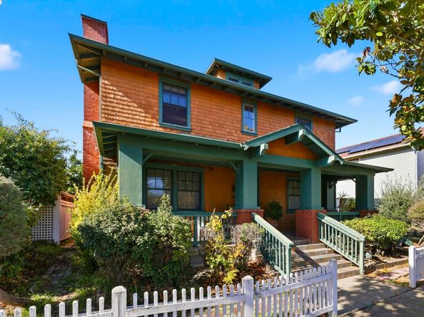 1136 Taraya Ter, Hercules CA 94547