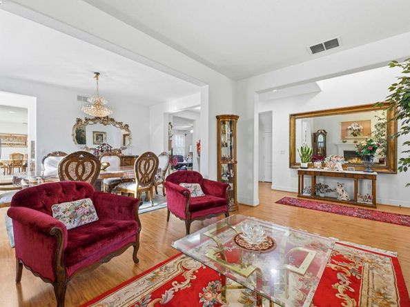 1136 Taraya Ter, Hercules CA 94547