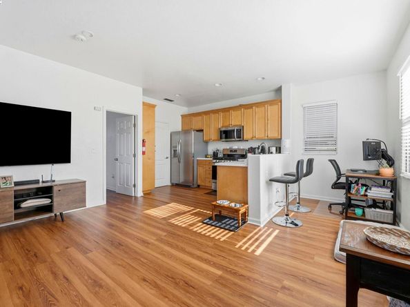 1136 Taraya Ter, Hercules CA 94547