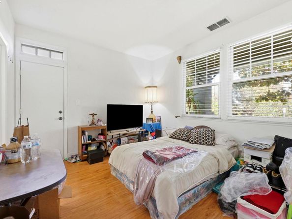 1136 Taraya Ter, Hercules CA 94547