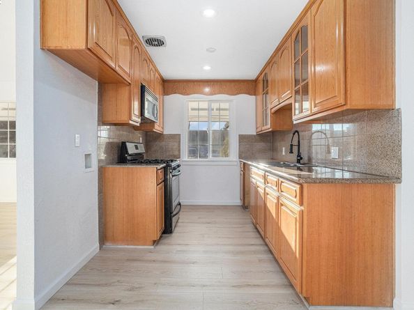 26772 Peterman Ave, Hayward CA 94545