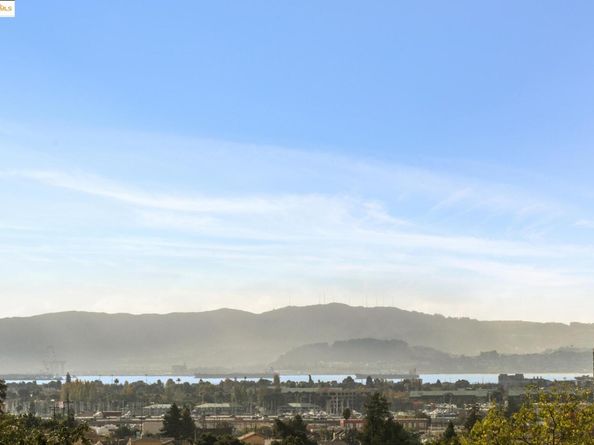 919 Mckinley Ave, Oakland CA 94610