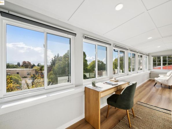 919 Mckinley Ave, Oakland CA 94610