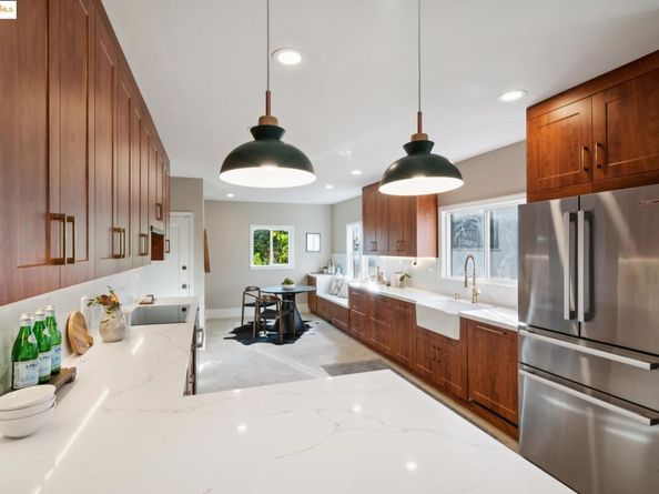 919 Mckinley Ave, Oakland CA 94610