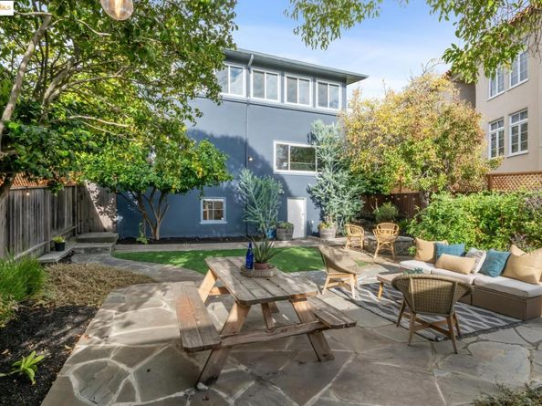 919 Mckinley Ave, Oakland CA 94610