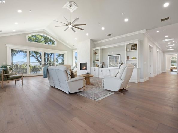 700 Clipper Hill, Danville CA 94526