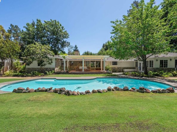 55 Cora Ct, Walnut Creek CA 94597