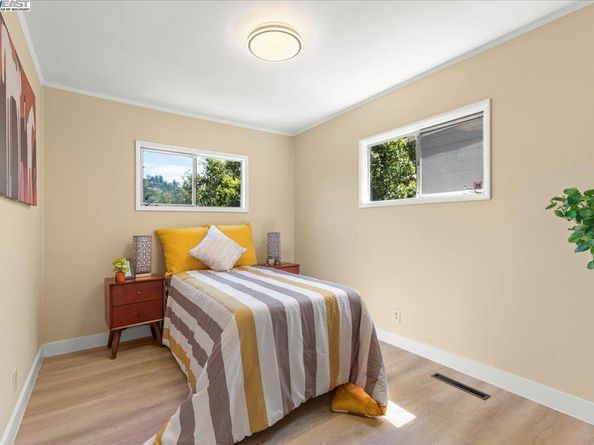 5838 Nottingham Dr, Oakland CA 94611