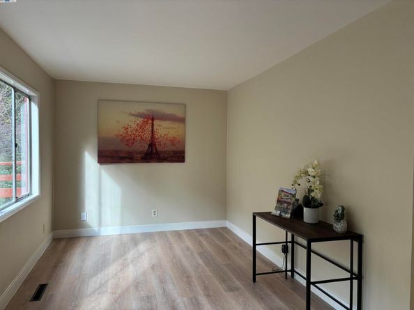 5838 Nottingham Dr, Oakland CA 94611