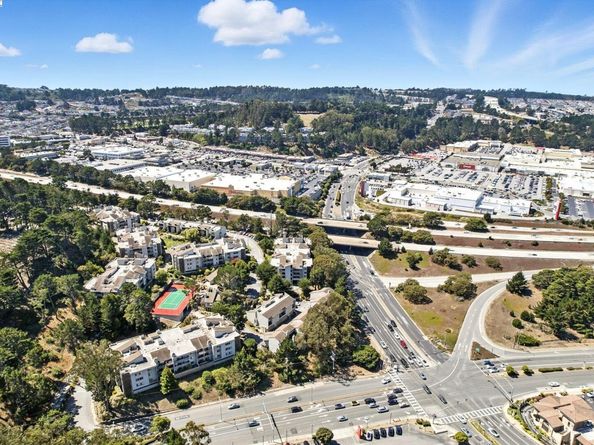 332 Philip Dr 303, Daly City CA 94015