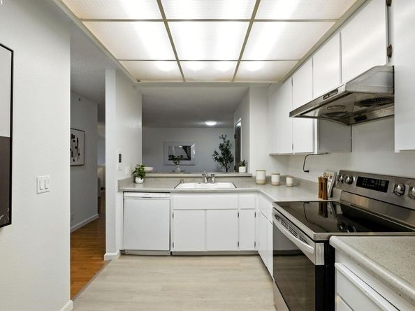 332 Philip Dr 303, Daly City CA 94015