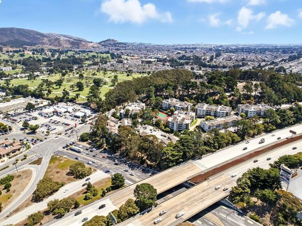 332 Philip Dr 303, Daly City CA 94015